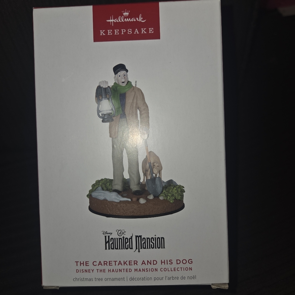Hallmark Keepsake Disney Haunted Mansion Caretaker Gravedigger And Dog Ornament